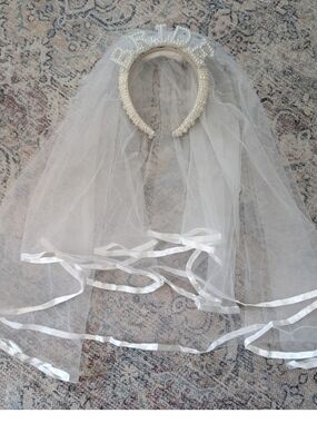 Pearl Embellished White Bridal Veil Headband- Bachelorette Bridal Shower